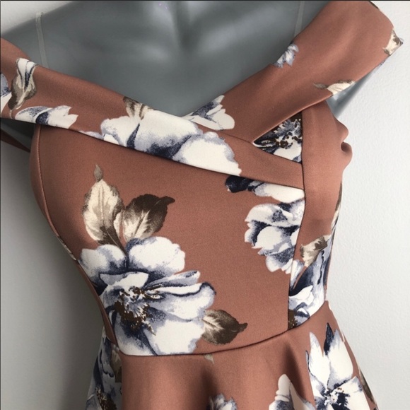 Gorgeous Windsor floral print dress small - Picture 2 of 6